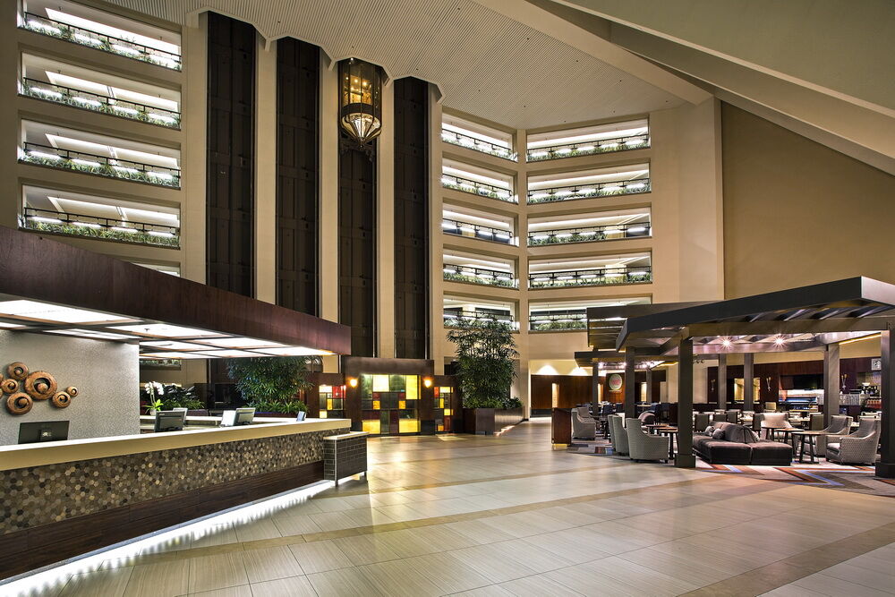 Hilton Bellevue Hotel Exterior photo